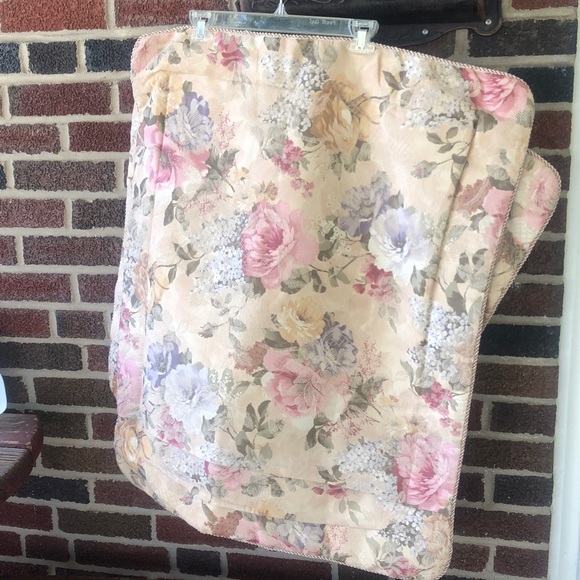 Croscill Other - Cotswold by Croscill 2 rose jacquard standard 27” x 21” slip pillow covers EUC